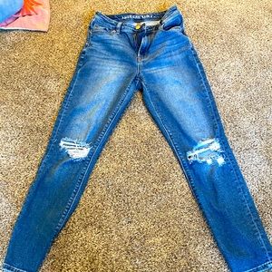 American Eagle mom jeans